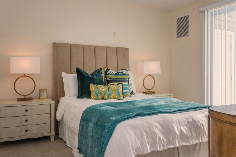 The Grand at Stony Hill 